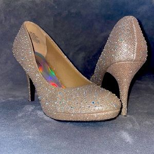 Sparkly Gold Heels!